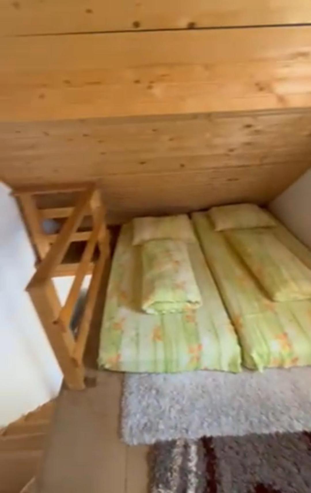 Bed And Breakfast Umoljani Bilik gambar