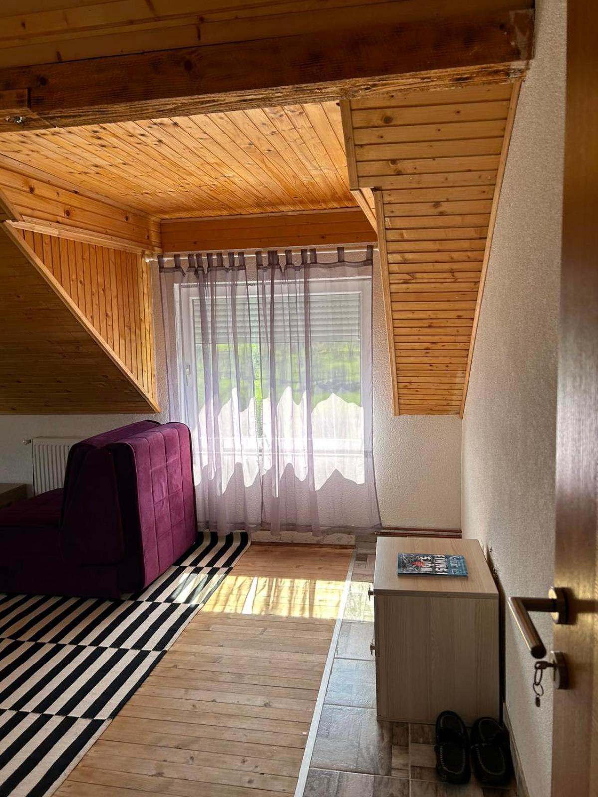 Bed And Breakfast Umoljani Bilik gambar