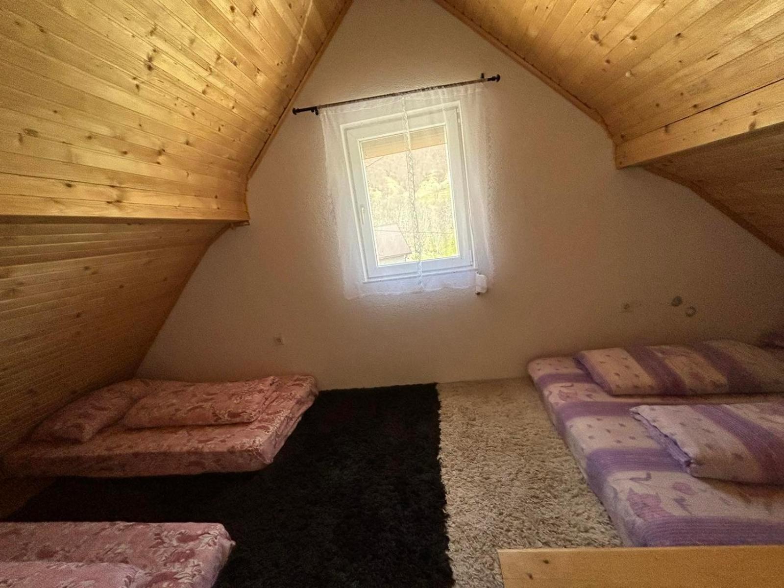 Bed And Breakfast Umoljani Bilik gambar