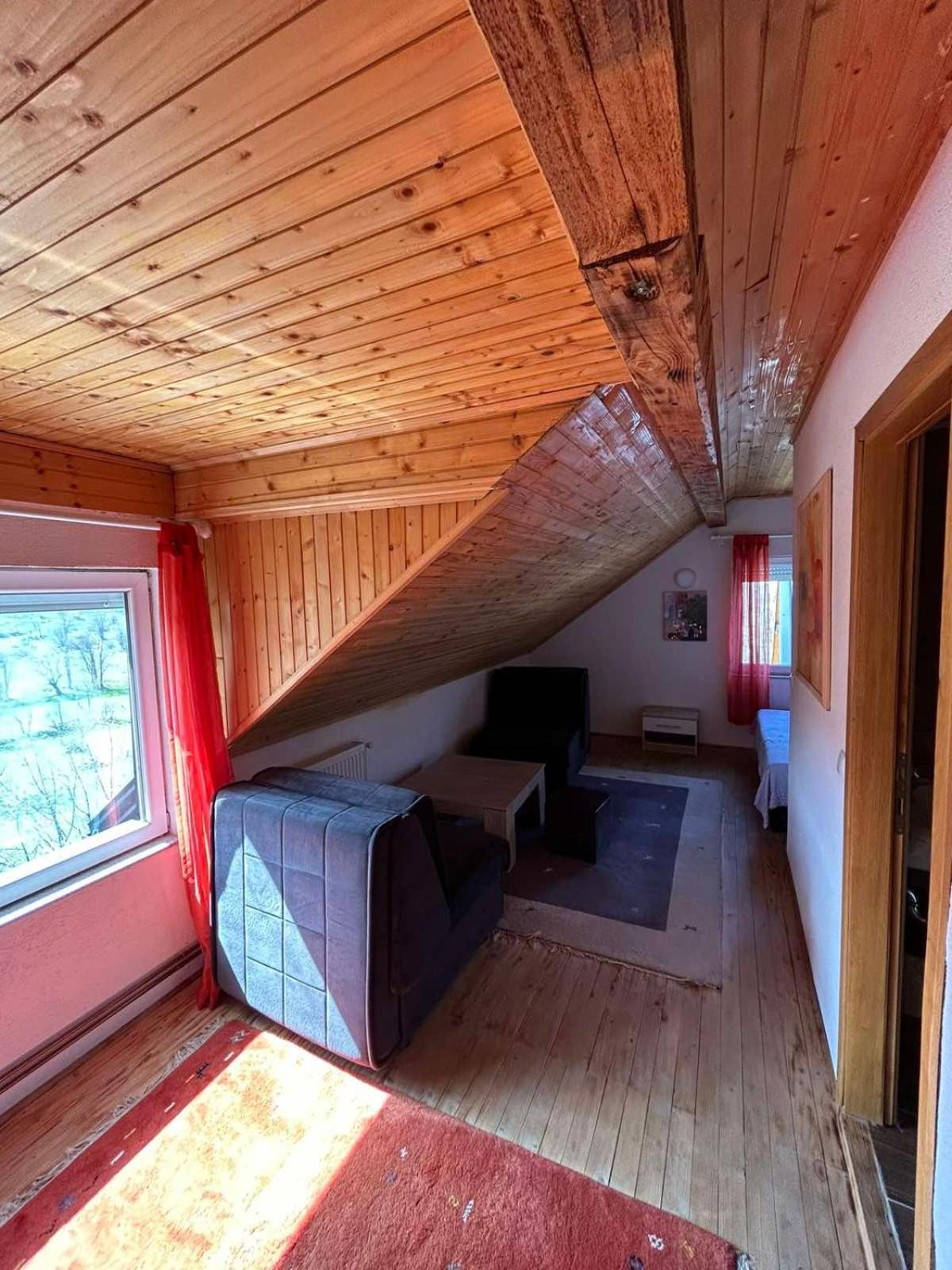 Bed And Breakfast Umoljani Bilik gambar